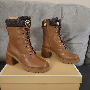 Michael Kors CADE heeled Bootie LEATHER Tan Lace-Up Boots with Logo Detail